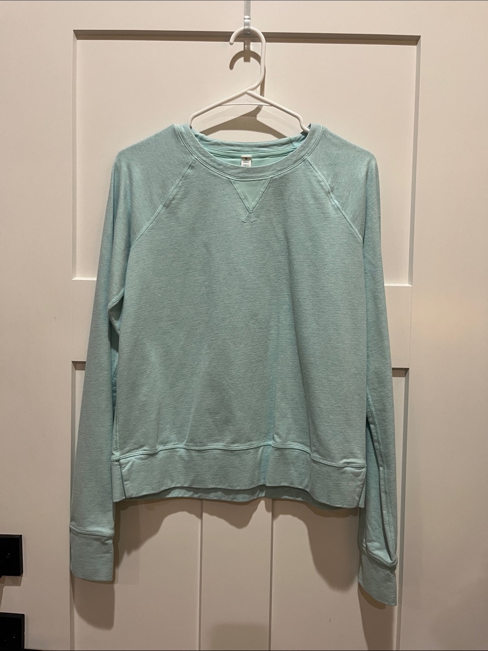 Lululemon Aqua Crew